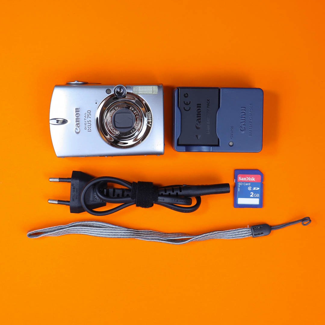 Canon Digital IXUS 750