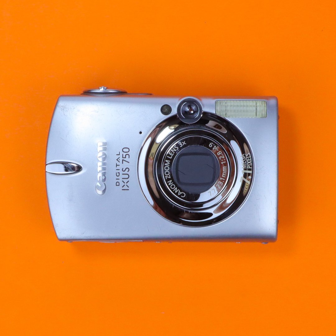 Canon Digital IXUS 750 дополнителна слика