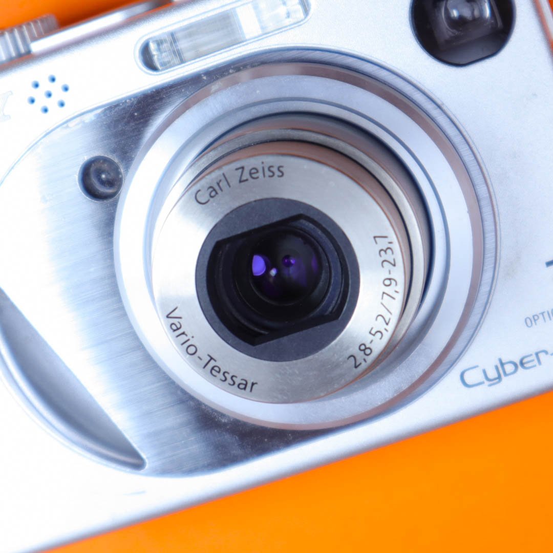 Sony Cyber-shot DSC-W1