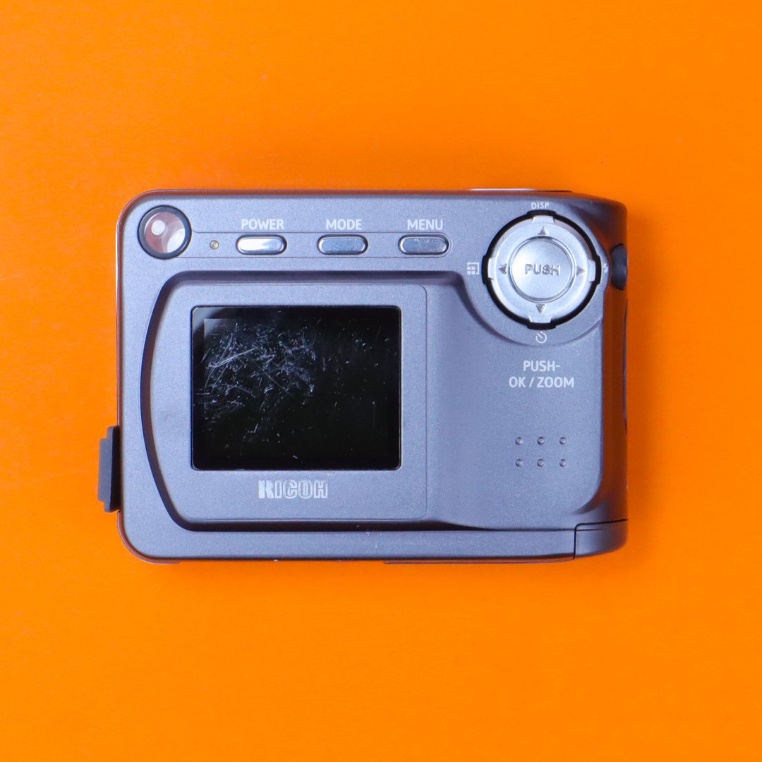 Ricoh Caplio RR211 дополнителна слика