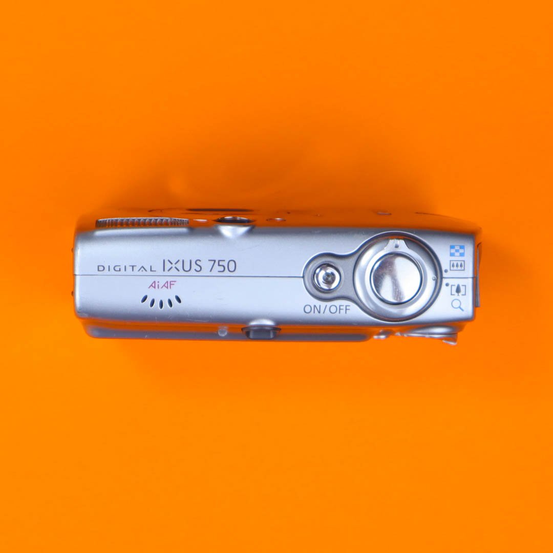 Canon Digital IXUS 750