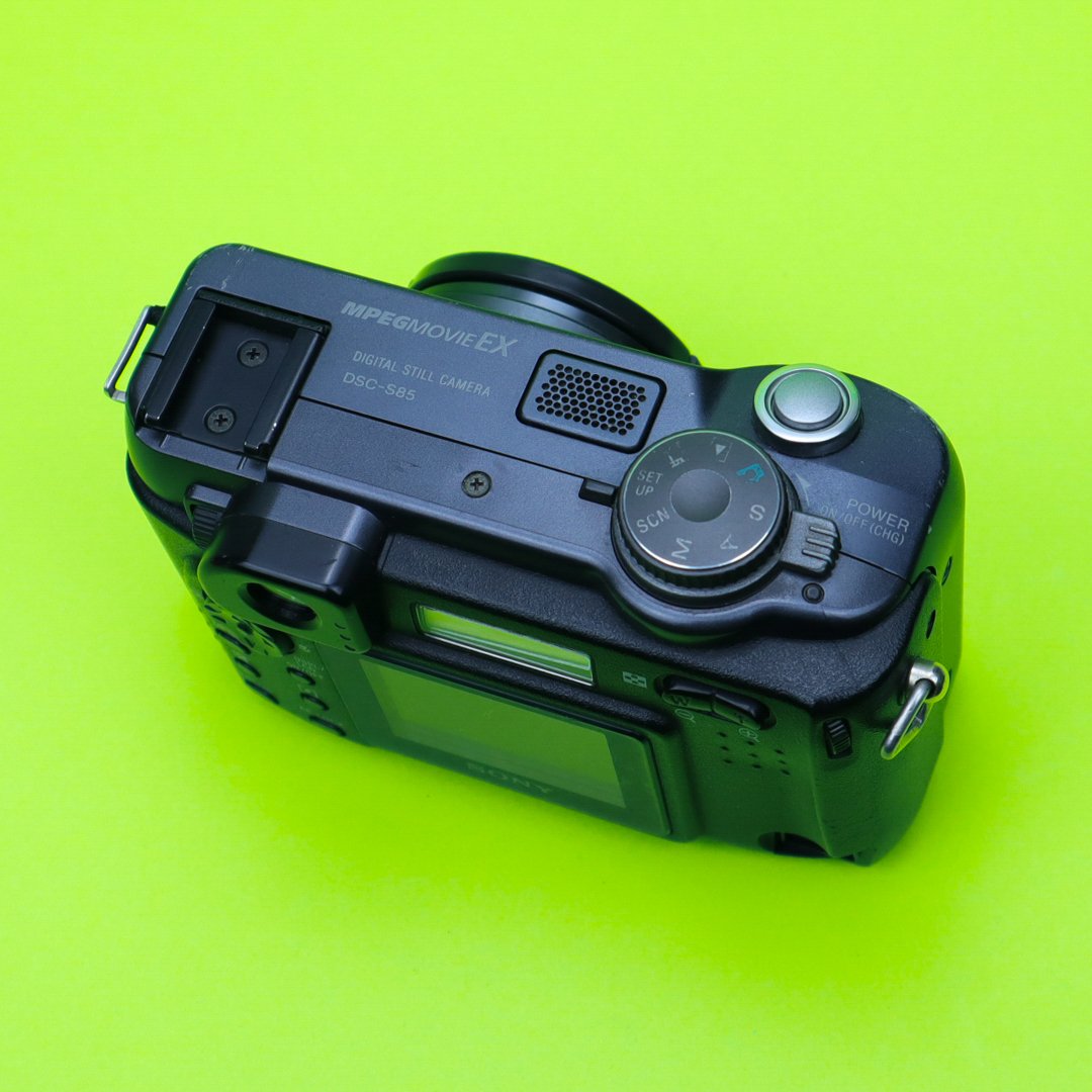Sony Cyber-shot DSC-S85